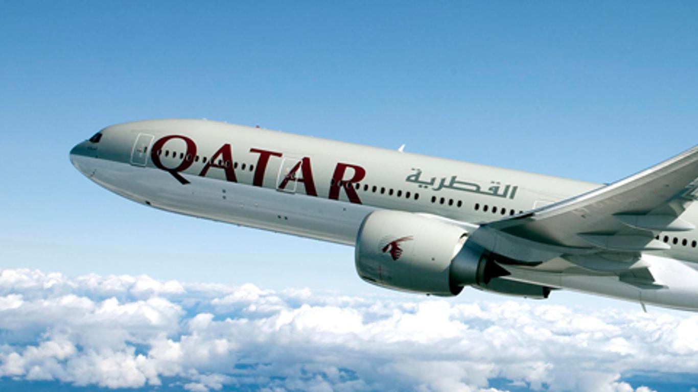Qatar Airways Flight Image